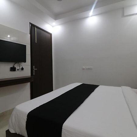 Hotel King Plaza Νέο Δελχί Εξωτερικό φωτογραφία