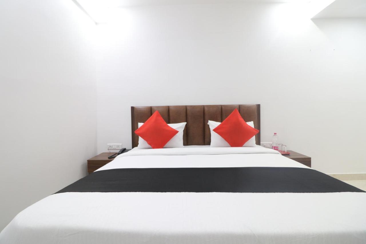 Hotel King Plaza Νέο Δελχί Εξωτερικό φωτογραφία