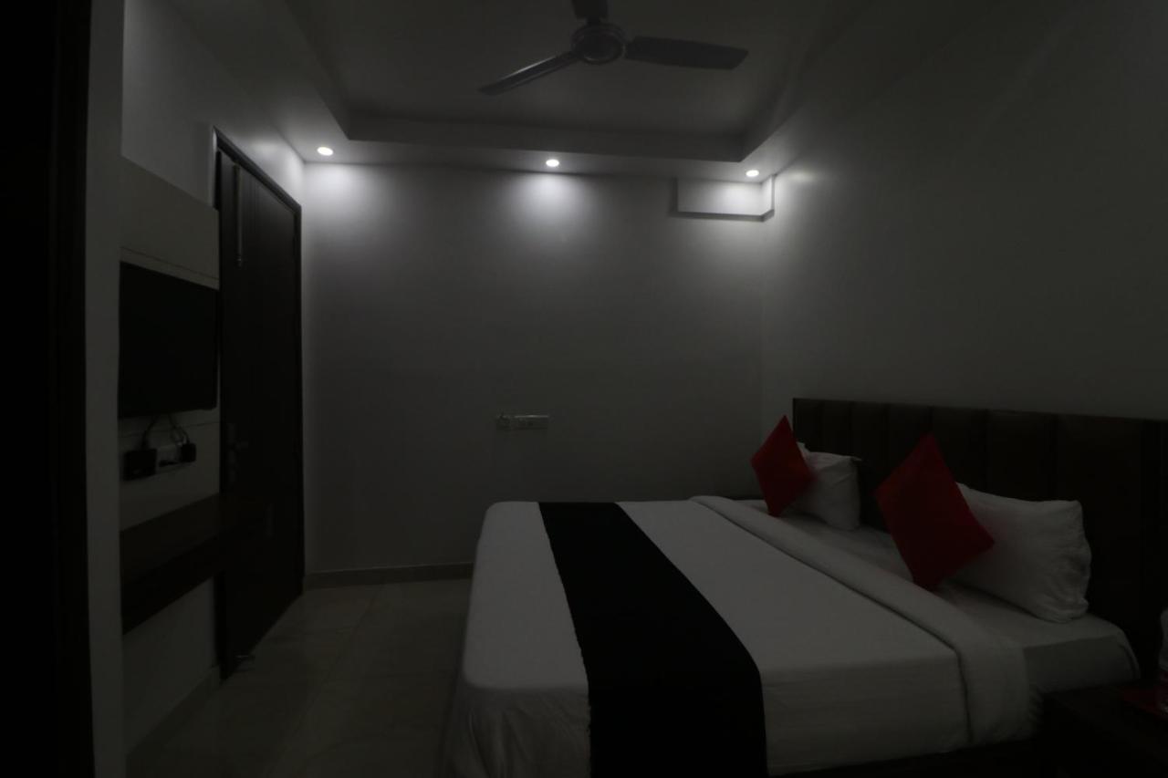 Hotel King Plaza Νέο Δελχί Εξωτερικό φωτογραφία
