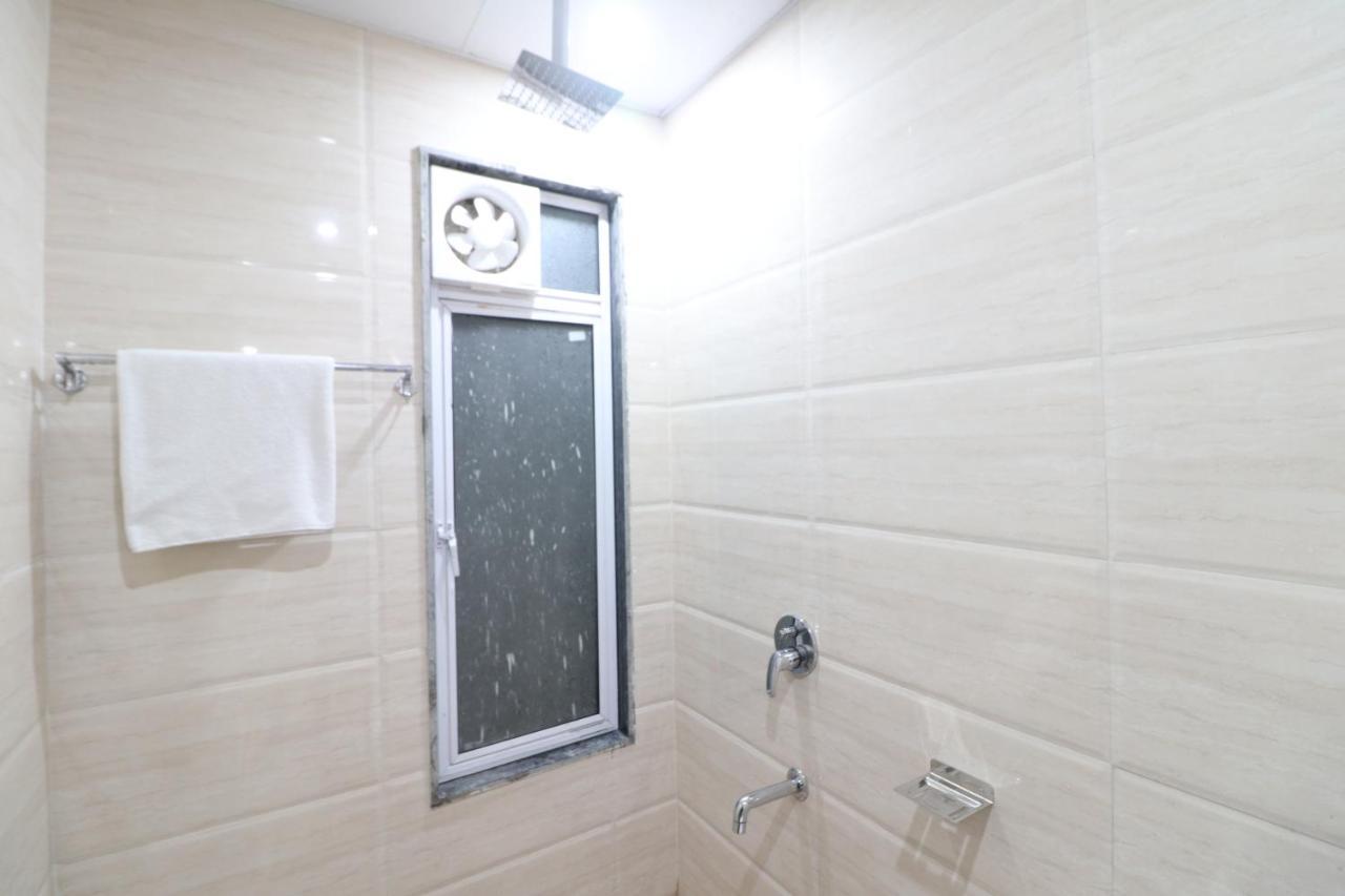 Hotel King Plaza Νέο Δελχί Εξωτερικό φωτογραφία